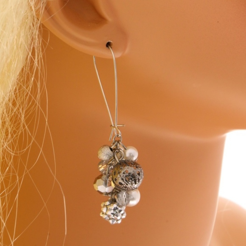 Lane Bryant fish hook holiday pearl earrings - Picture 2 of 4